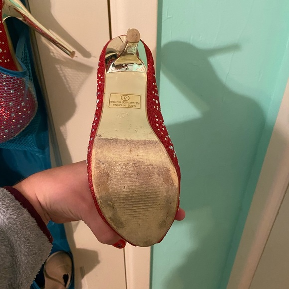 Sherri Hill sz 8 Long Red Prom Dress! Worn once to prom. - Picture 5 of 5